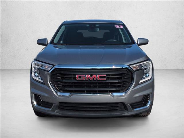 Used 2023 GMC Terrain SLE FWD image 2