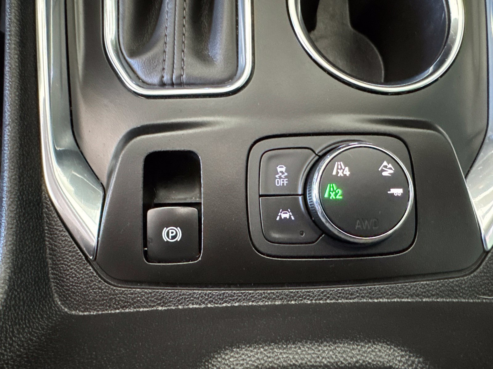 Used 2019 Chevrolet Traverse Premier w/ Redline Edition AWD/4WD image 32