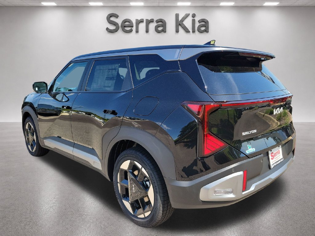 New 2027 Kia Seltos S FWD image 3