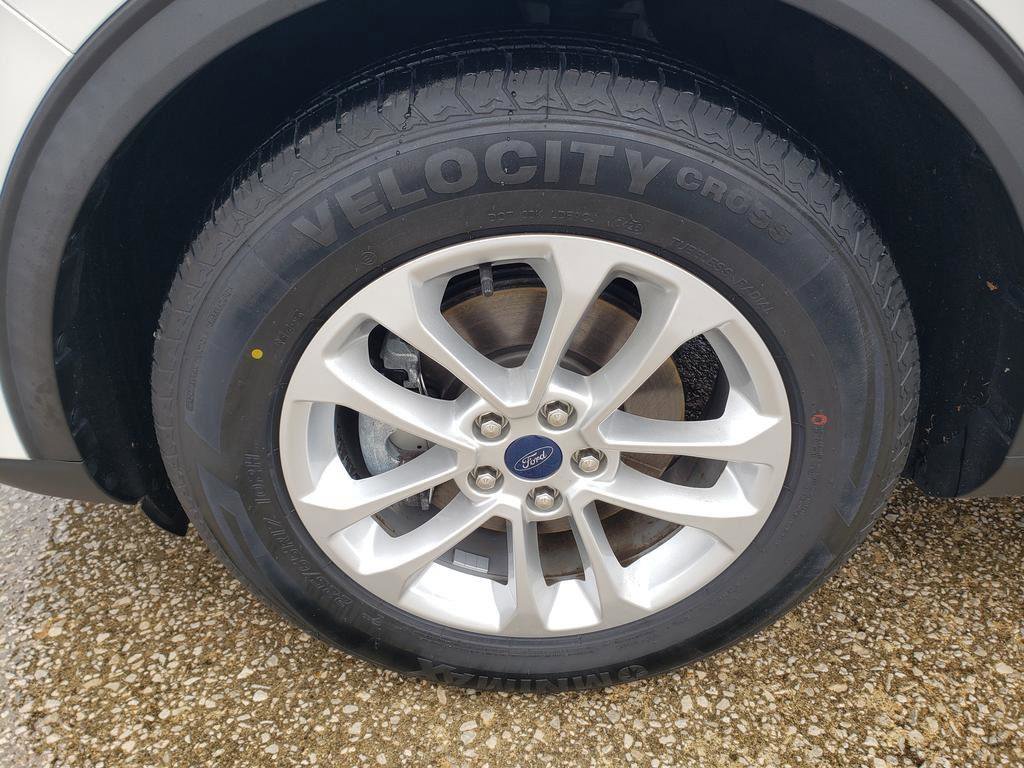 Used 2020 Ford Escape SE image 44