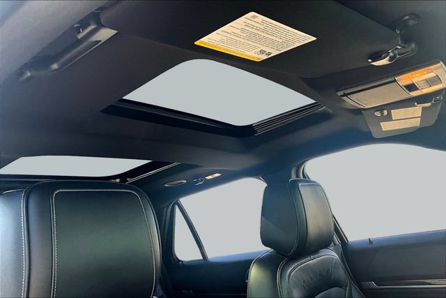 Used 2019 Ford Explorer Platinum AWD/4WD image 28