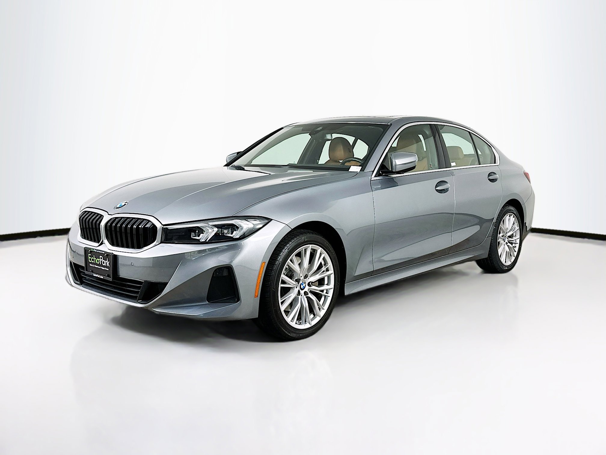 Used 2024 BMW 330i xDrive Sedan w/ Premium Package image 3