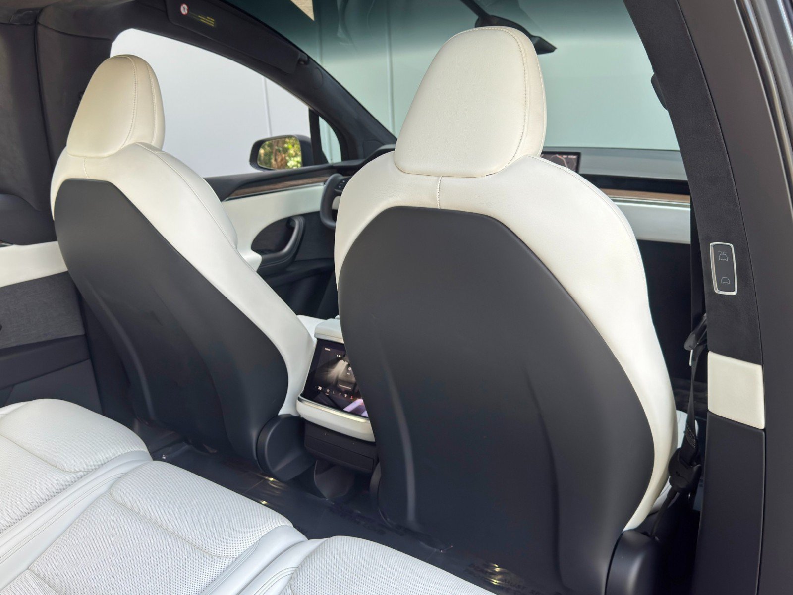 Used 2022 Tesla Model X AWD/4WD image 42
