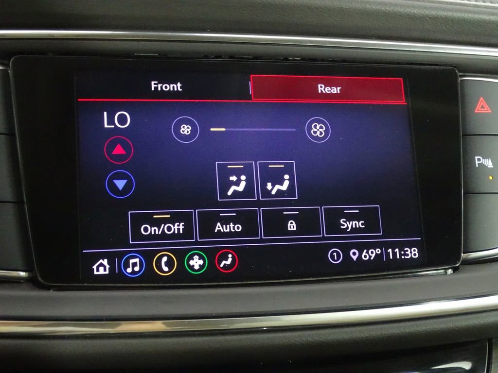 Used 2020 Buick Enclave Essence w/ LPO, Luxury Package image 35