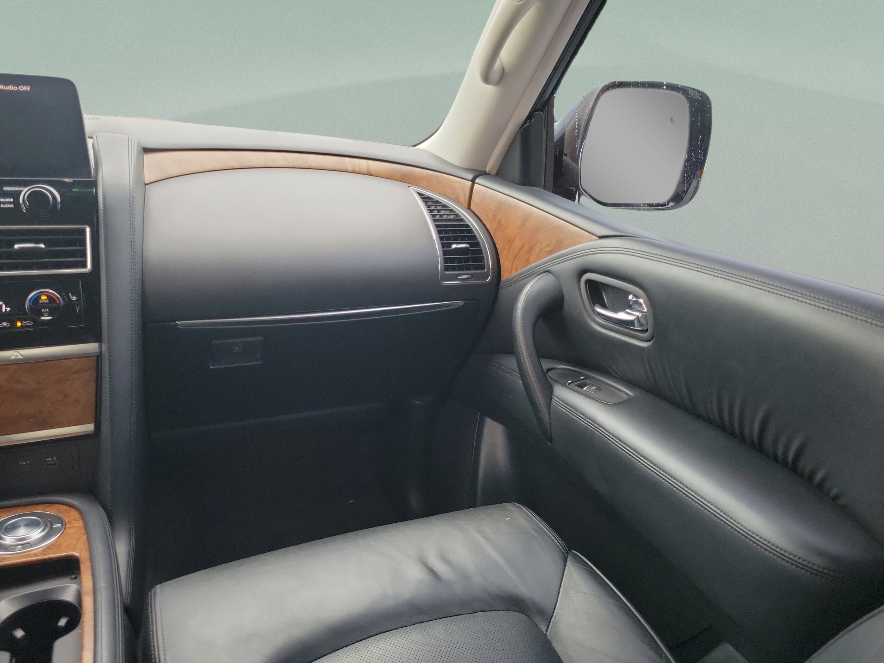 Used 2021 Nissan Armada SL w/ Captain's Chairs Package RWD image 15