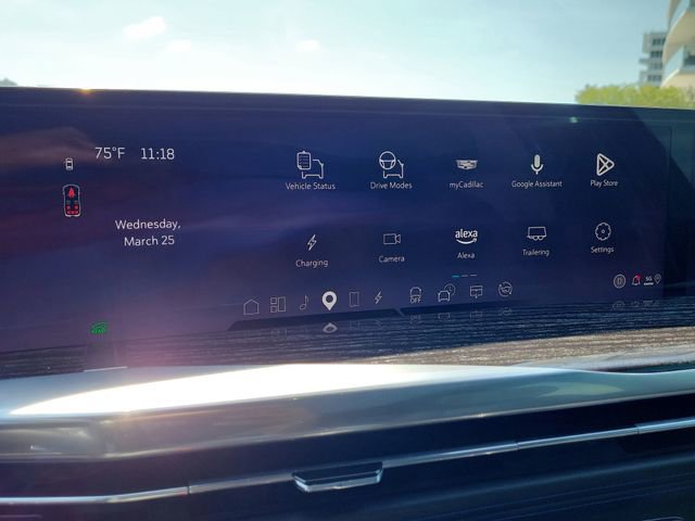 Certified 2025 Cadillac Escalade IQ Luxury 1 w/ Smart Trailering package AWD/4WD image 14
