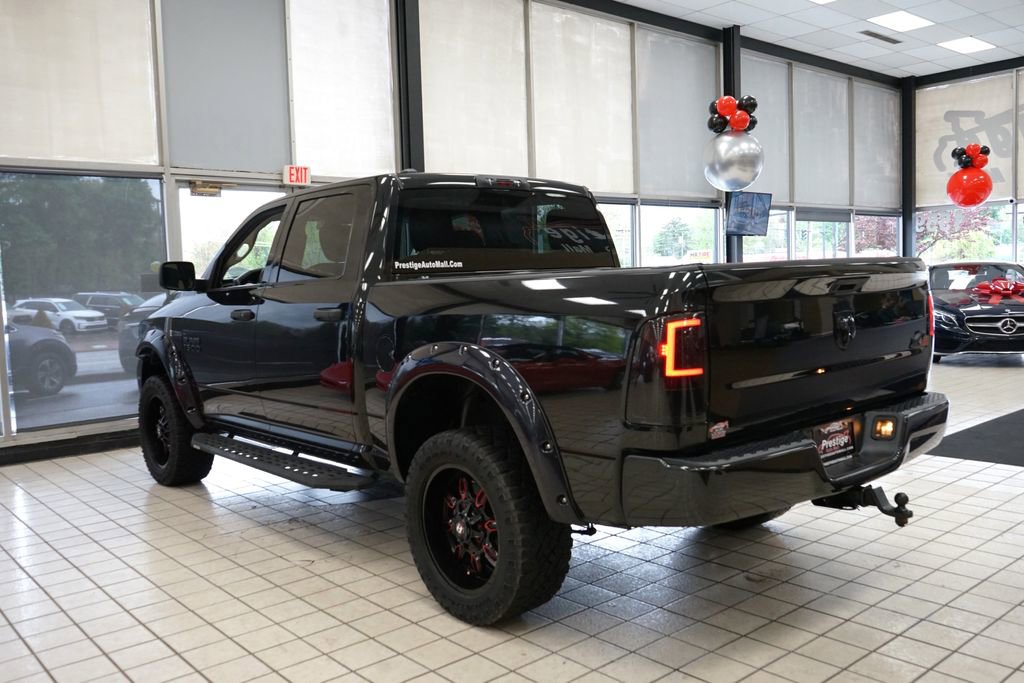 Used 2019 RAM 1500 Express w/ Express Value Package AWD/4WD image 4