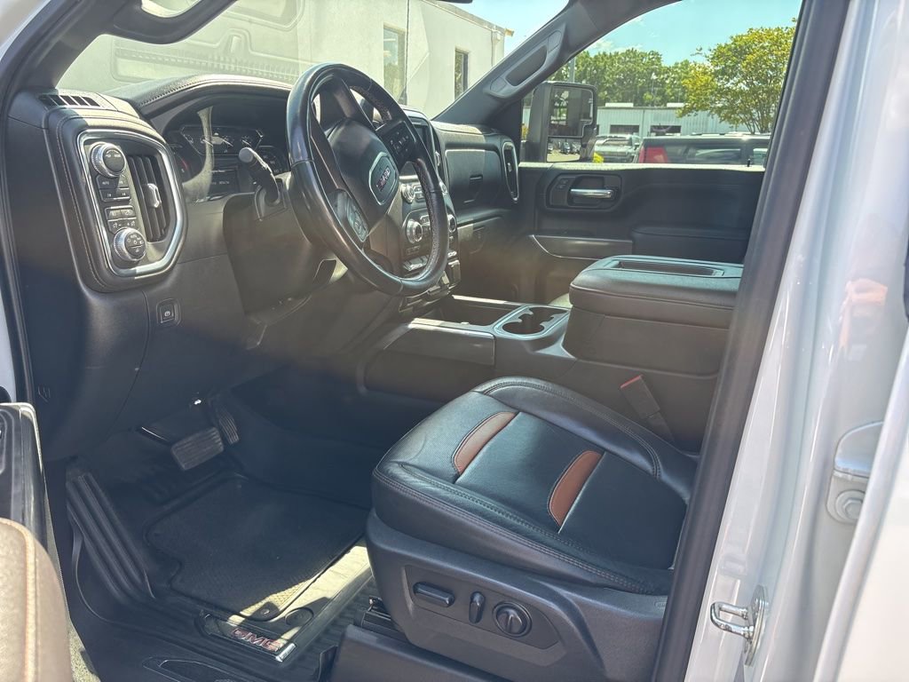 Used 2021 GMC Sierra 2500 AT4 w/ Gooseneck/5TH Wheel Package AWD/4WD image 16