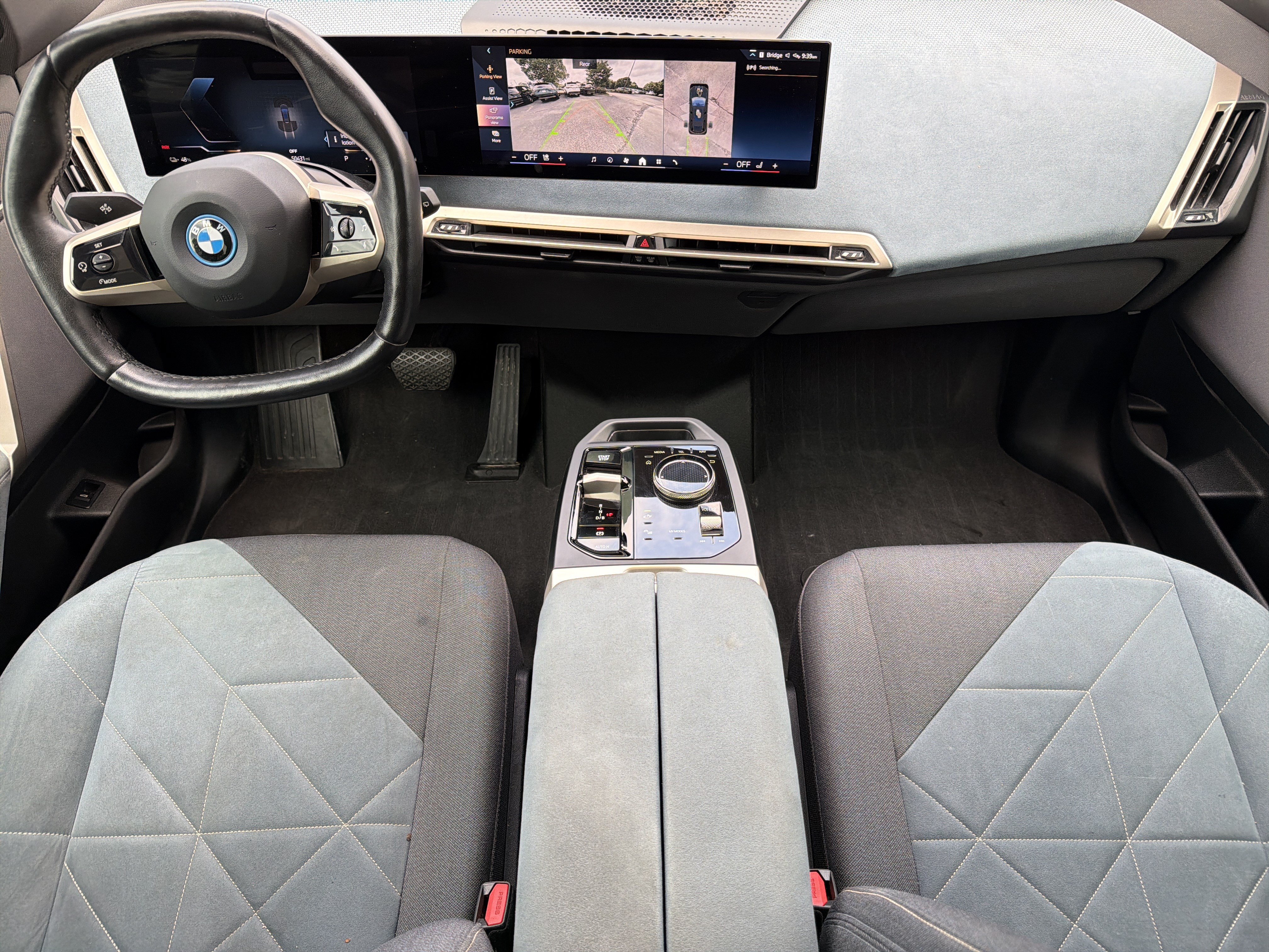 Certified 2024 BMW iX xDrive50 w/ Premium Package AWD/4WD image 3