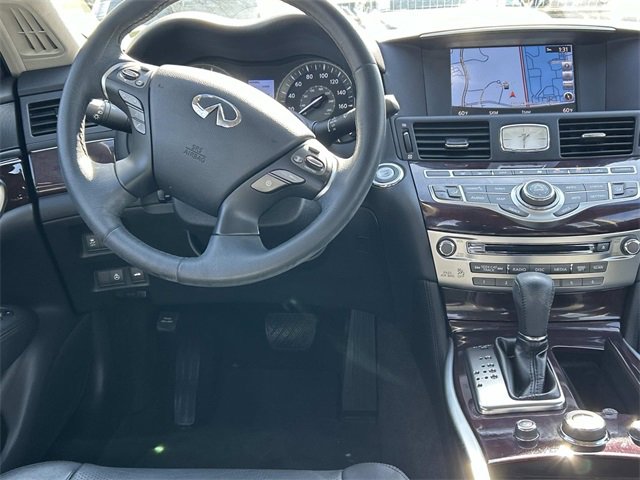 Used 2019 INFINITI Q70 Luxe w/ Proactive Package image 23