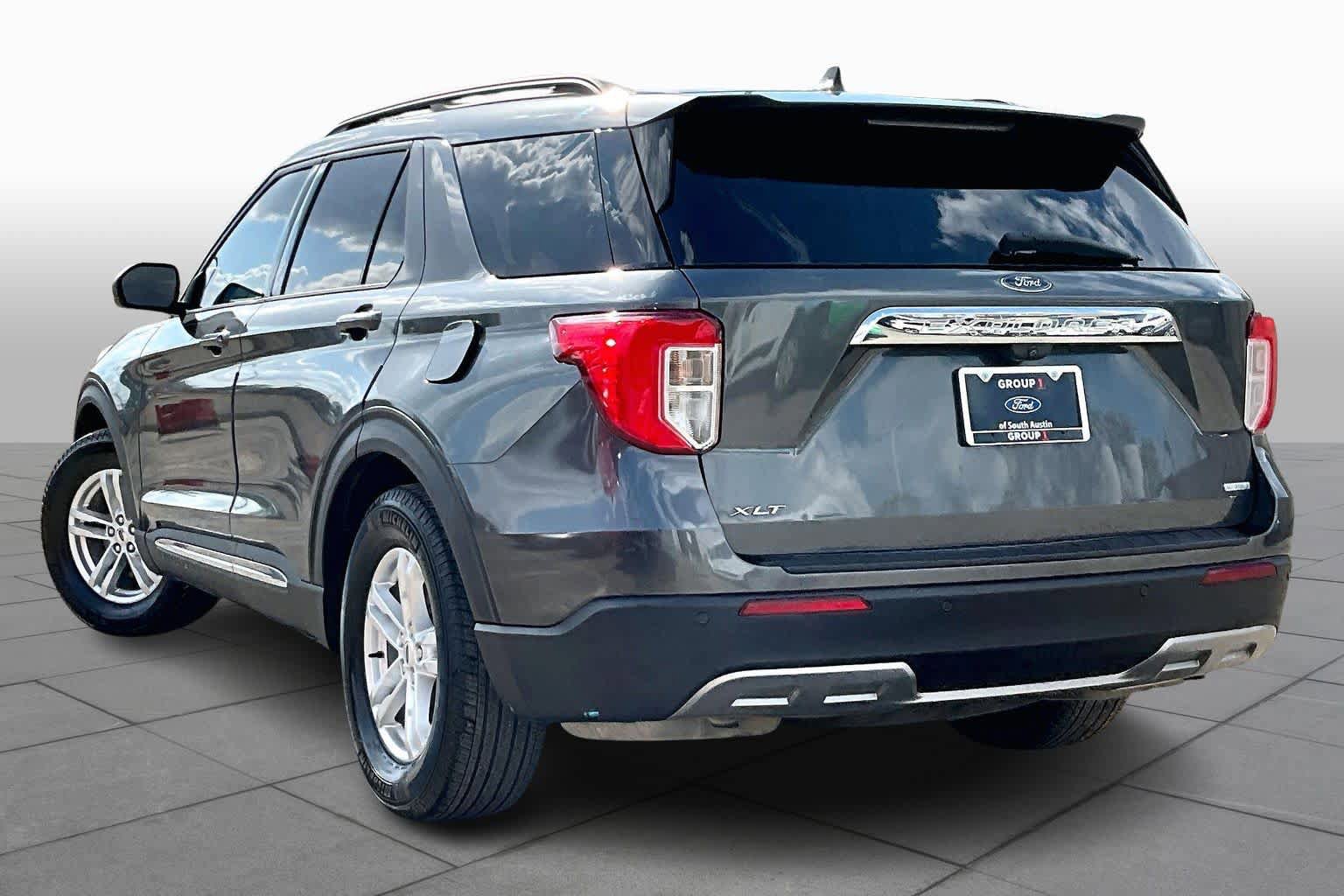 Used 2020 Ford Explorer XLT w/ Equipment Group 202A image 12