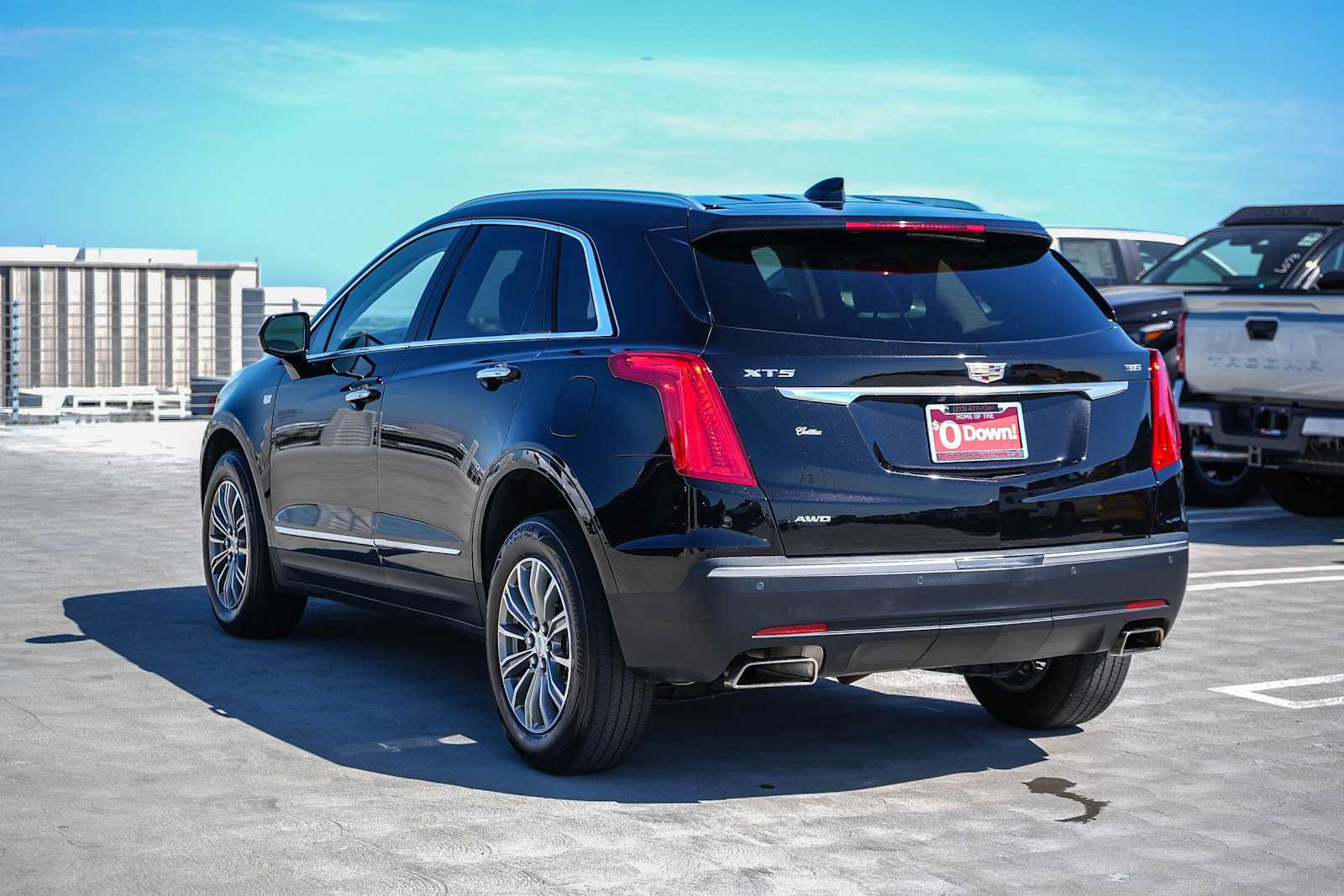 Used 2018 Cadillac XT5 Luxury w/ Driver Awareness Package AWD/4WD image 8