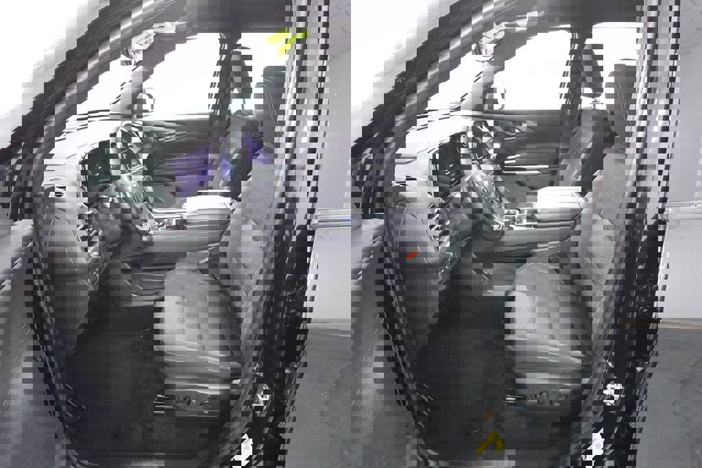 Used 2024 Chevrolet Traverse LT image 10