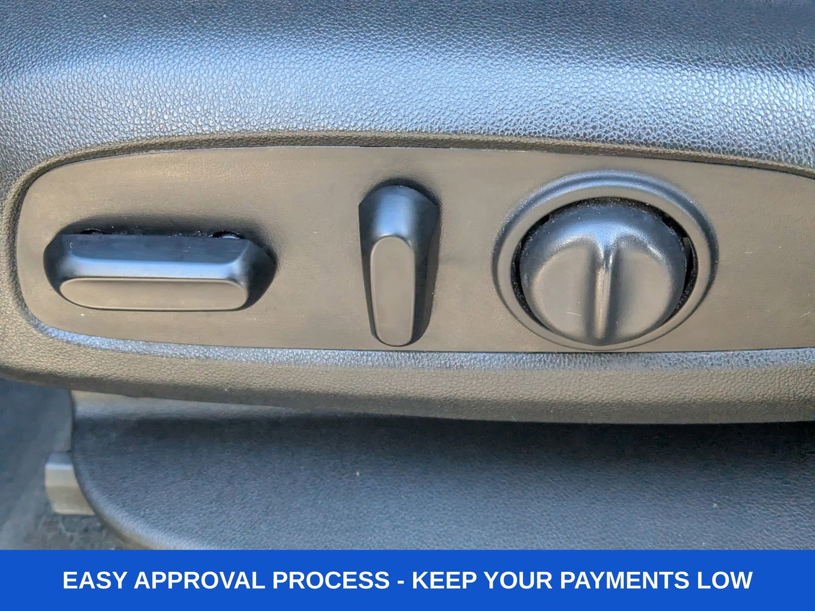 Used 2020 Chevrolet Traverse LT w/ LT Premium Package image 23