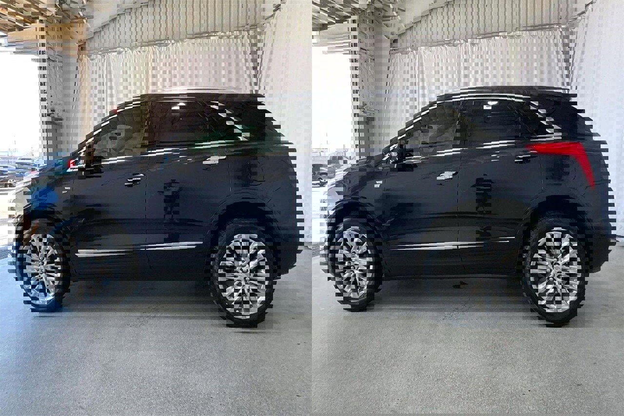 Used 2017 Cadillac XT5 Platinum image 26