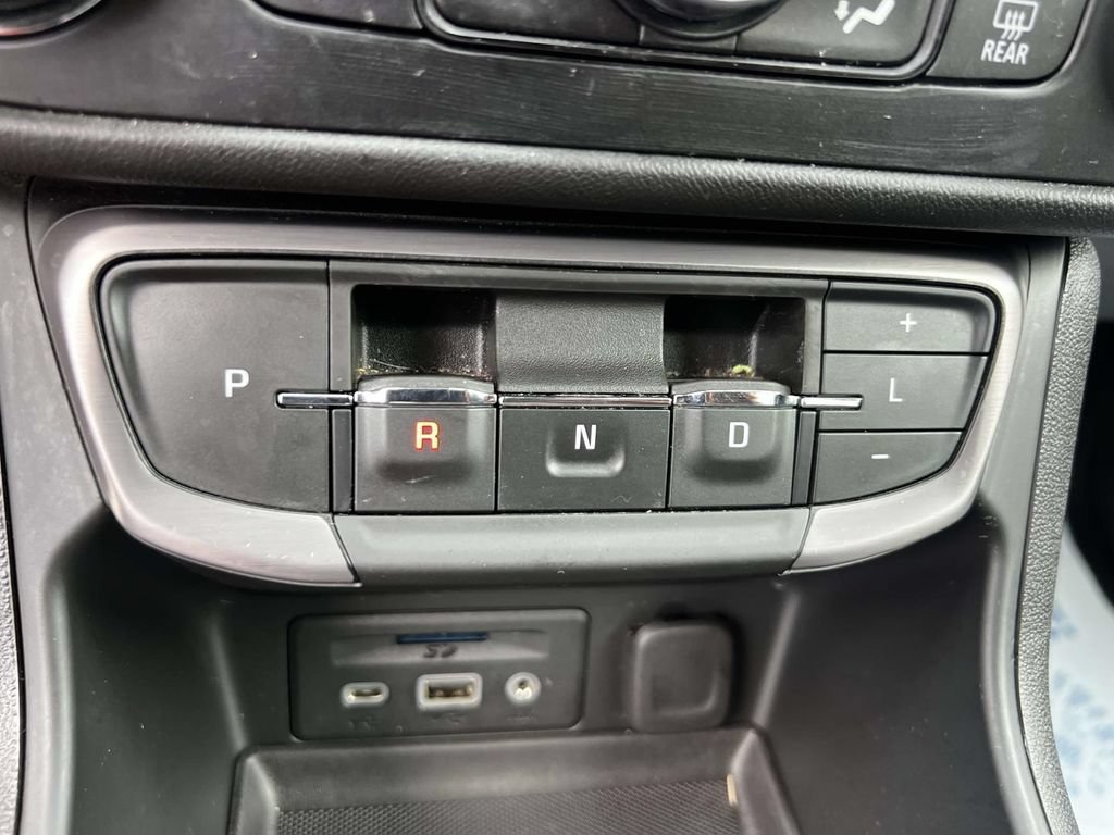 Used 2024 GMC Terrain AT4 AWD/4WD image 29
