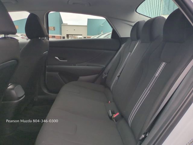 Used 2023 Hyundai Elantra Blue image 14