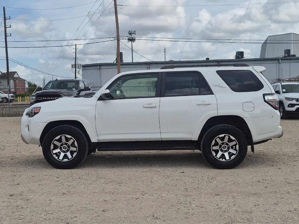 Certified 2024 Toyota 4Runner TRD Off-Road AWD/4WD image 3