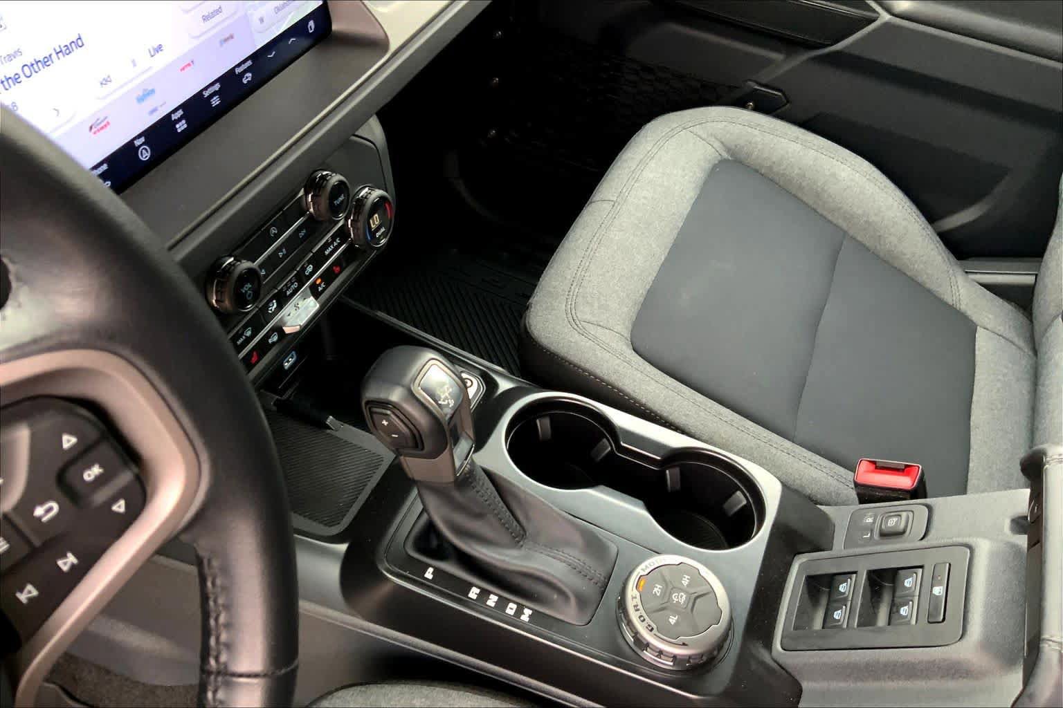 Used 2025 Ford Bronco Big Bend image 16