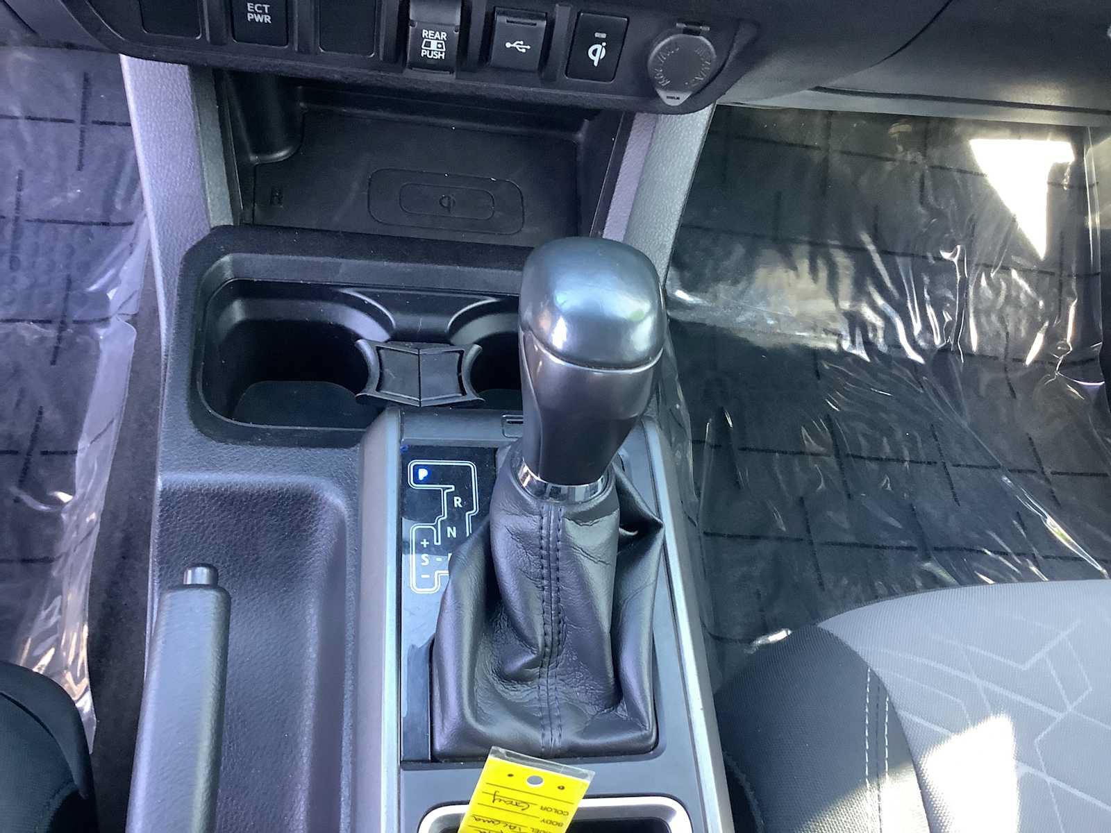 Used 2021 Toyota Tacoma TRD Off-Road AWD/4WD image 18