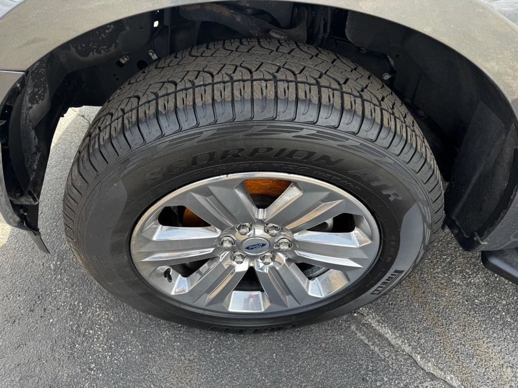 Used 2019 Ford F150 XLT w/ Equipment Group 302A Luxury AWD/4WD image 2