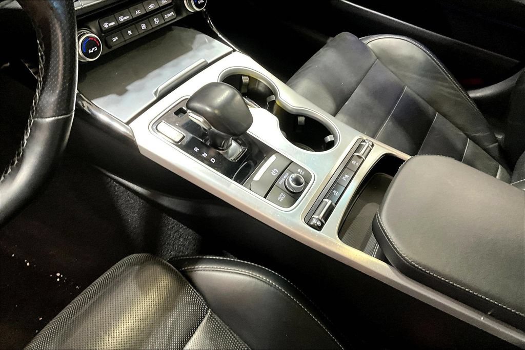 Used 2018 Kia Stinger GT2 AWD/4WD image 15