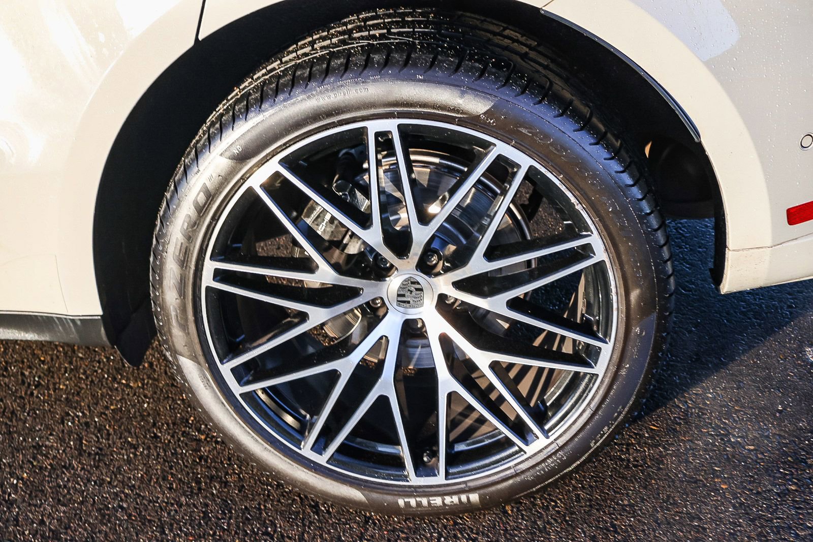 Used 2022 Porsche Macan Base image 10