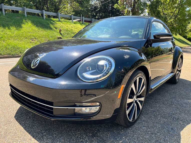 Used 2013 Volkswagen Beetle 2.0T FWD image 27