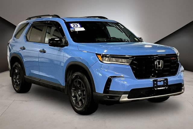 Certified 2023 Honda Pilot TrailSport image 3
