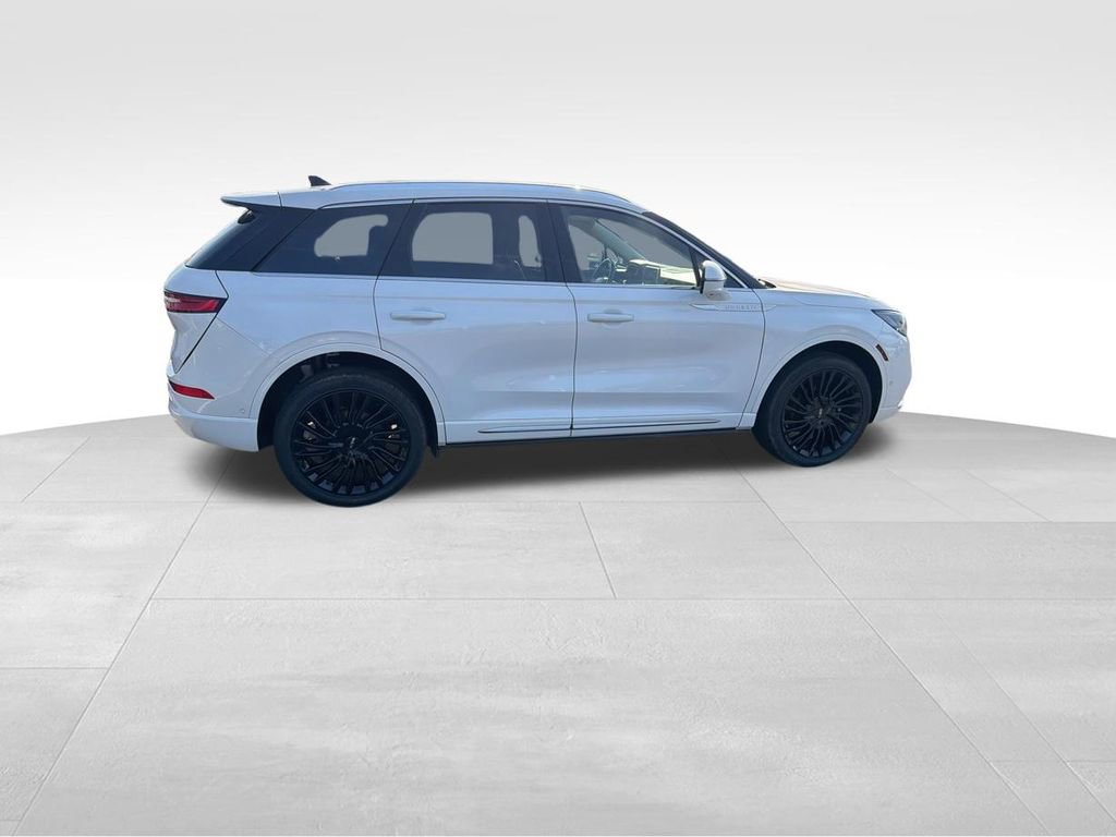 Used 2022 Lincoln Corsair Reserve w/ Equipment Group 201A AWD/4WD image 12