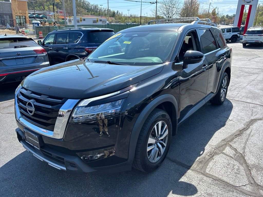 Certified 2023 Nissan Pathfinder SL AWD/4WD image 3