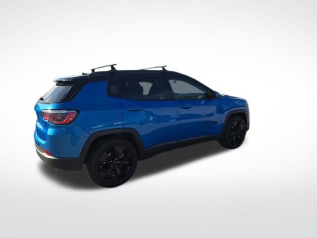 Used 2019 Jeep Compass Latitude FWD image 3
