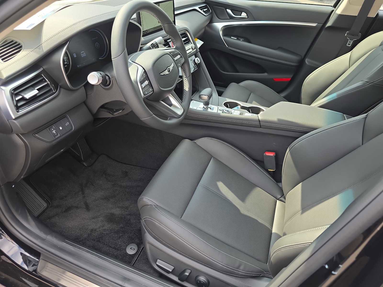 New 2026 Genesis G70 2.5T image 8