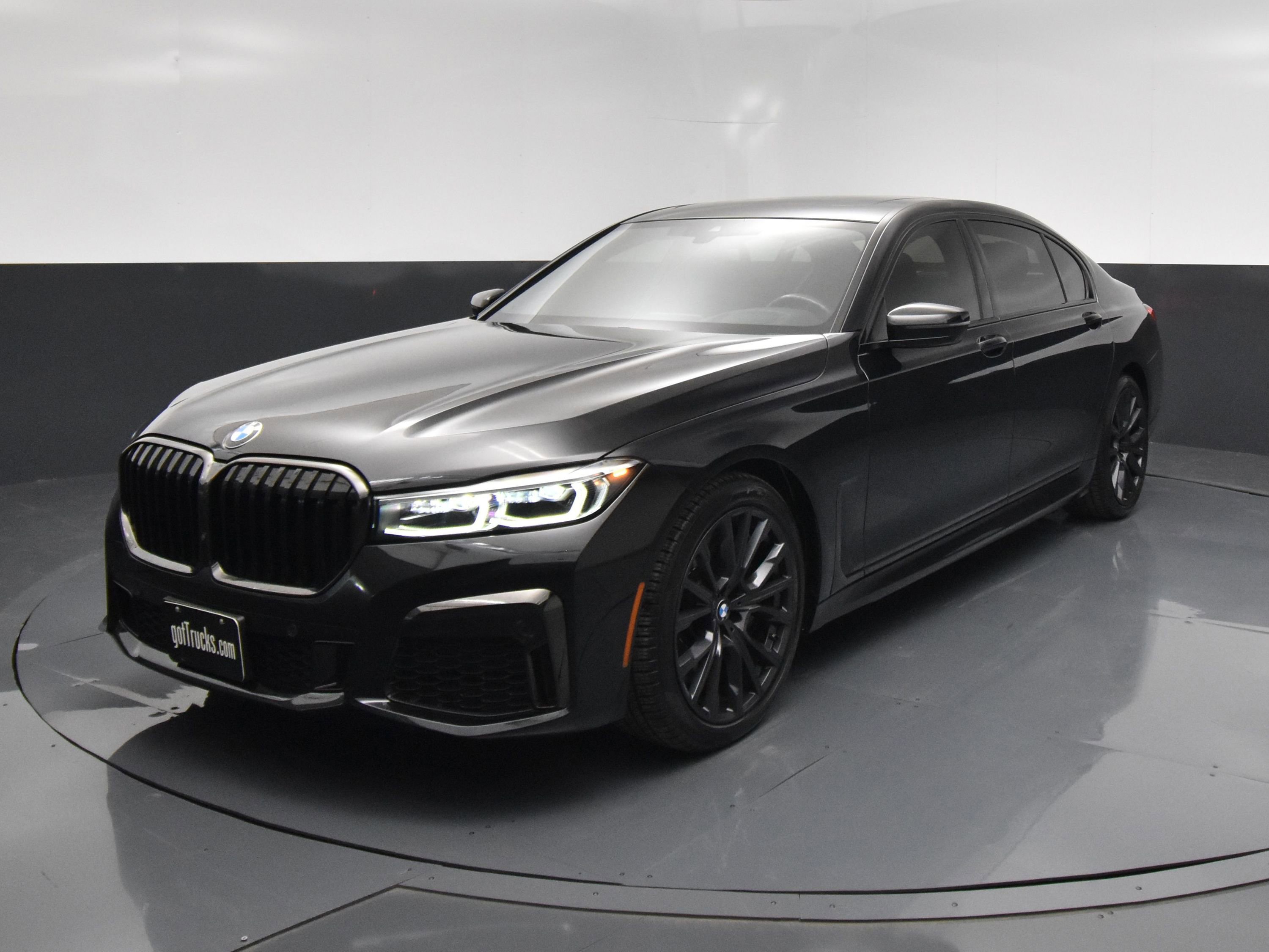 Used 2022 BMW 750i xDrive w/ Luxury Rear Seating Package AWD/4WD image 2