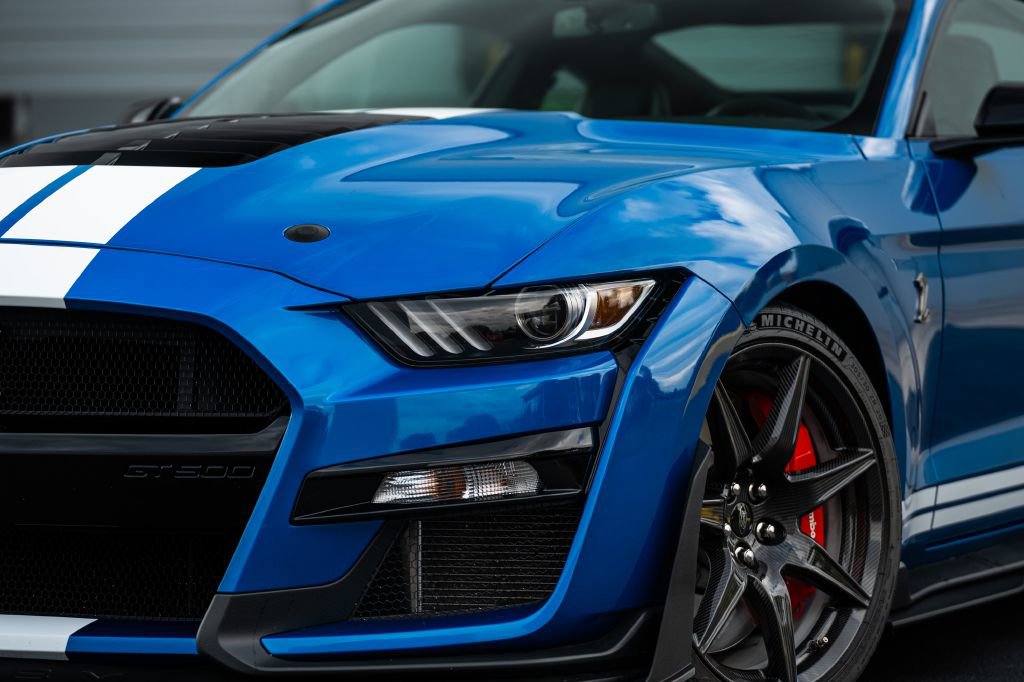 Used 2021 Ford Mustang Shelby GT500 w/ Carbon Fiber Track Pack image 3