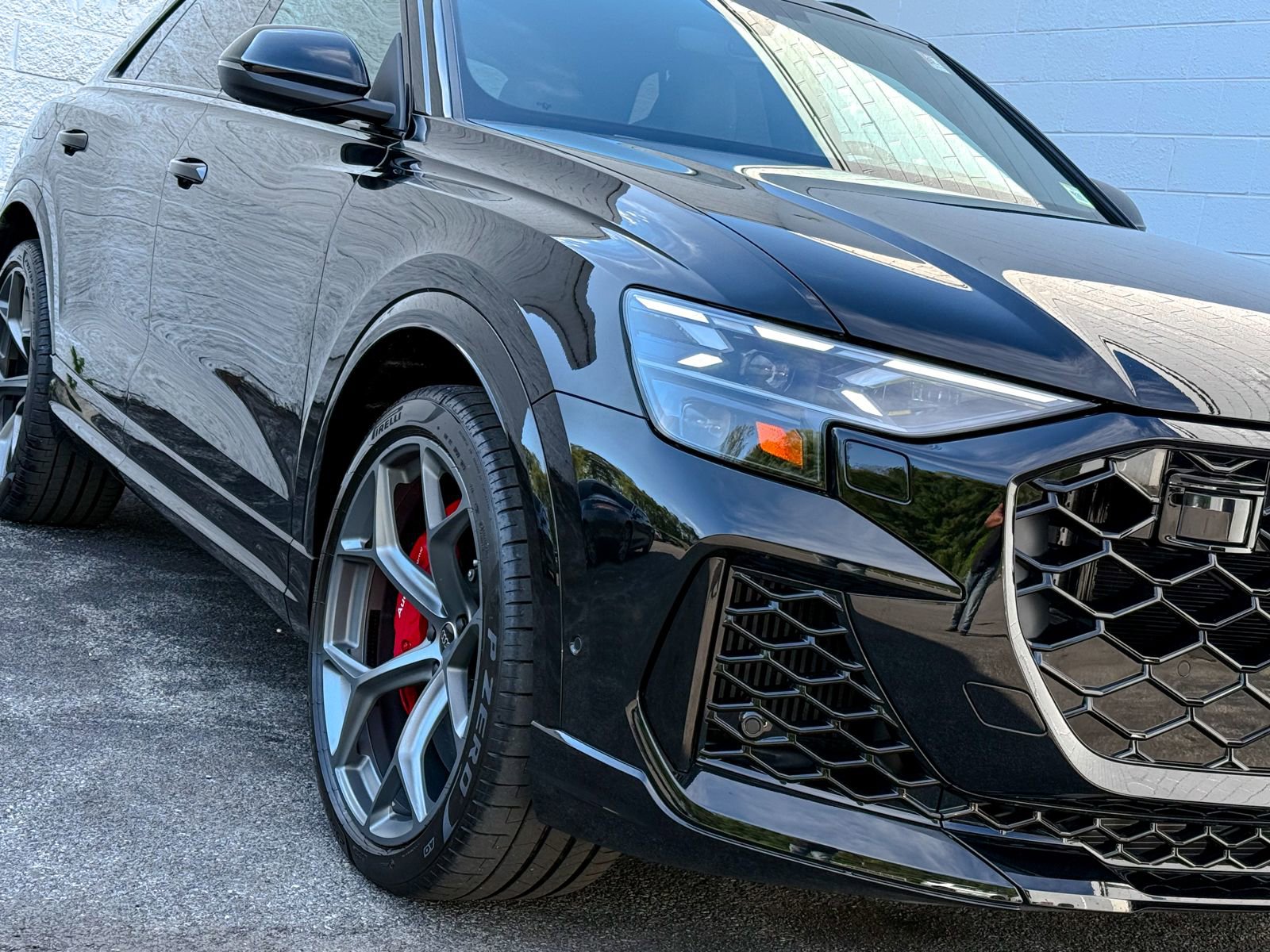 Used 2025 Audi RS Q8 performance AWD/4WD image 4
