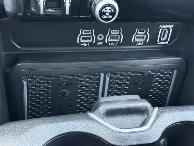 Used 2025 RAM 1500 Laramie AWD/4WD image 20