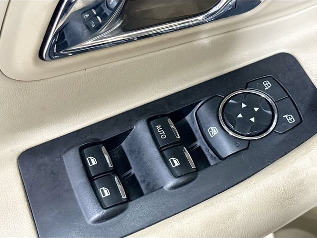Used 2017 Ford Taurus SE FWD image 18