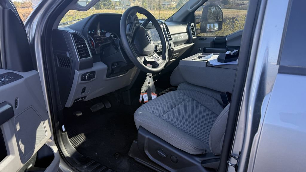 Used 2020 Ford F250 XLT w/ XLT Value Package AWD/4WD image 3