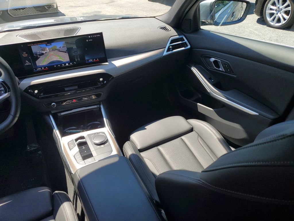 Used 2025 BMW 330i xDrive Sedan image 18