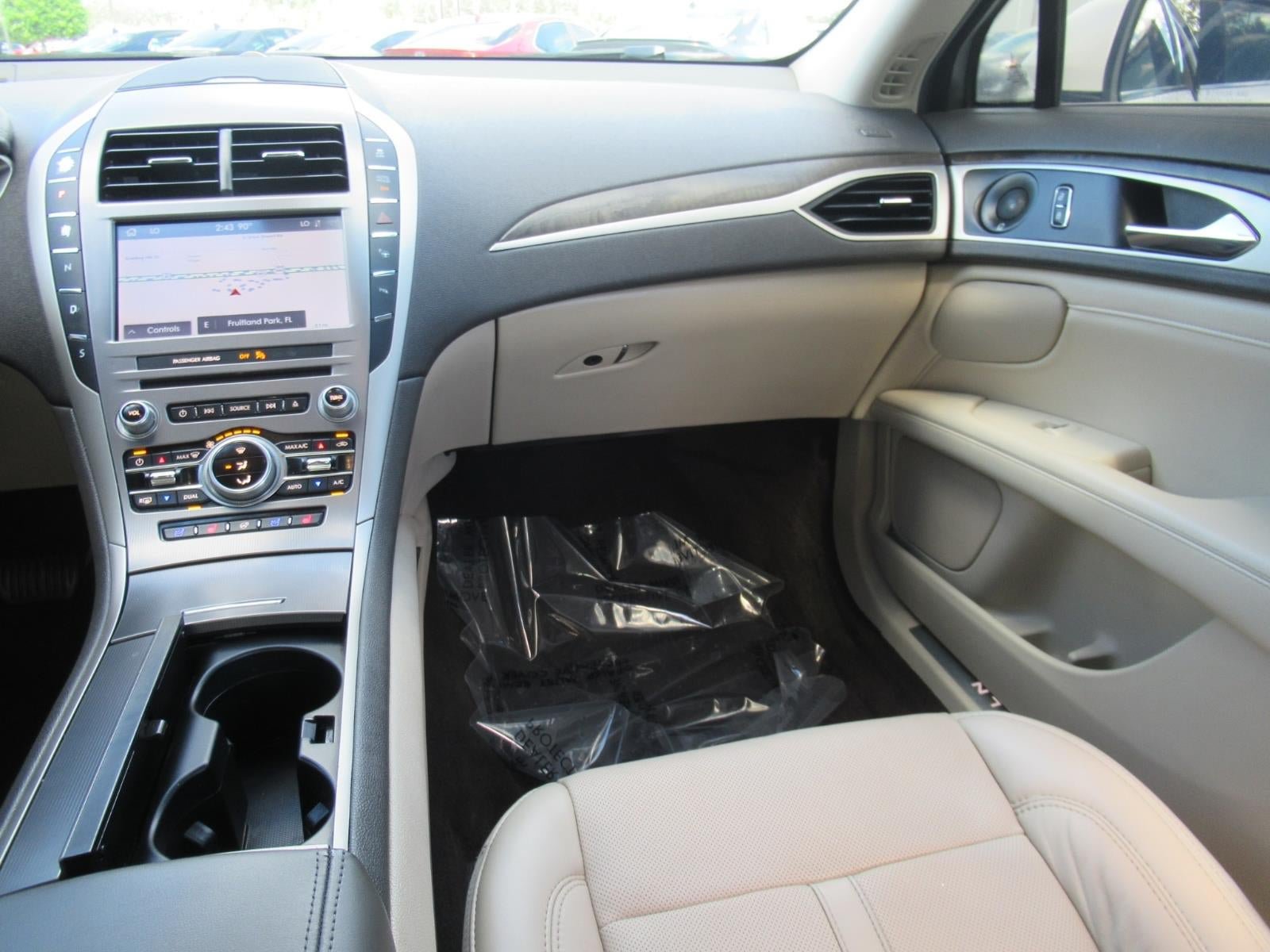 Used 2020 Lincoln MKZ Reserve w/ Monochromatic Package AWD/4WD image 14
