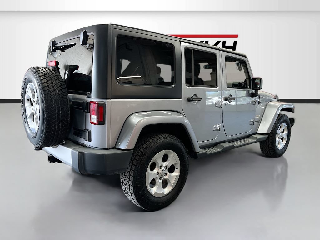 Used 2014 Jeep Wrangler Unlimited Sahara w/ Connectivity Group AWD/4WD image 7