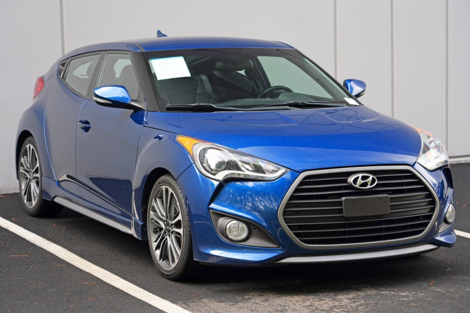 Used 2016 Hyundai Veloster Turbo FWD image 45