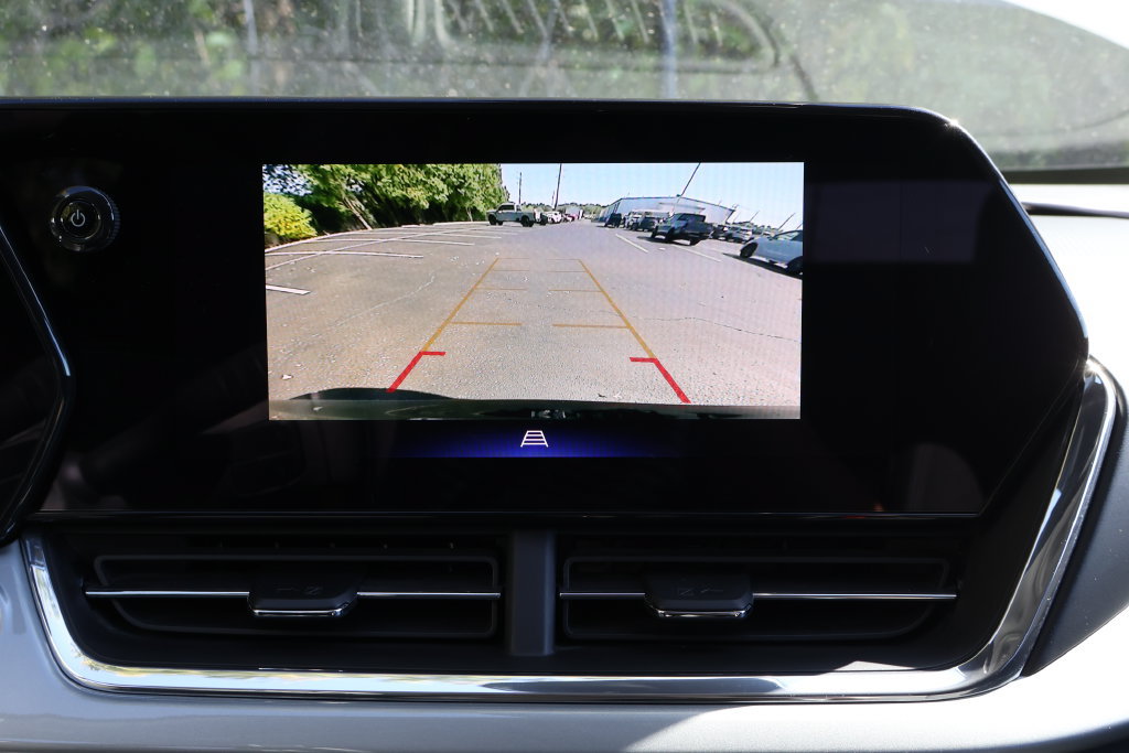 Used 2025 Chevrolet Trax LT FWD image 16