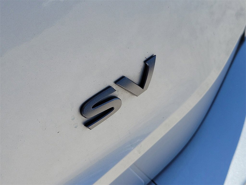 Used 2024 Nissan Rogue SV image 8