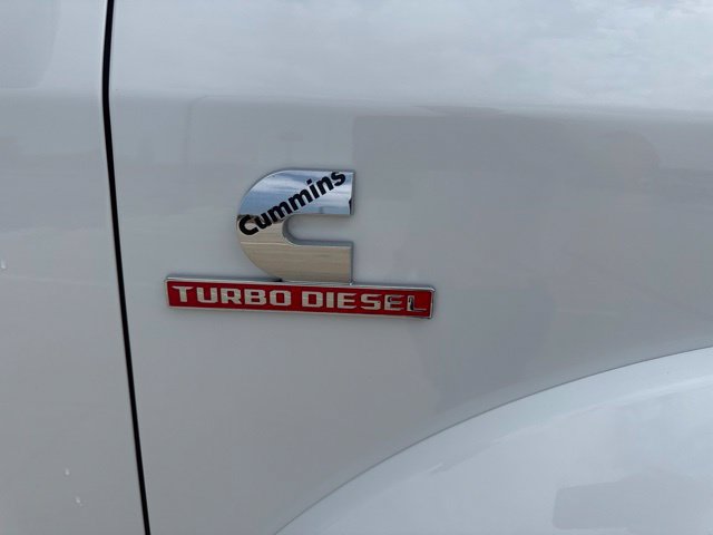 Used 2024 RAM 4500 Laramie AWD/4WD image 16