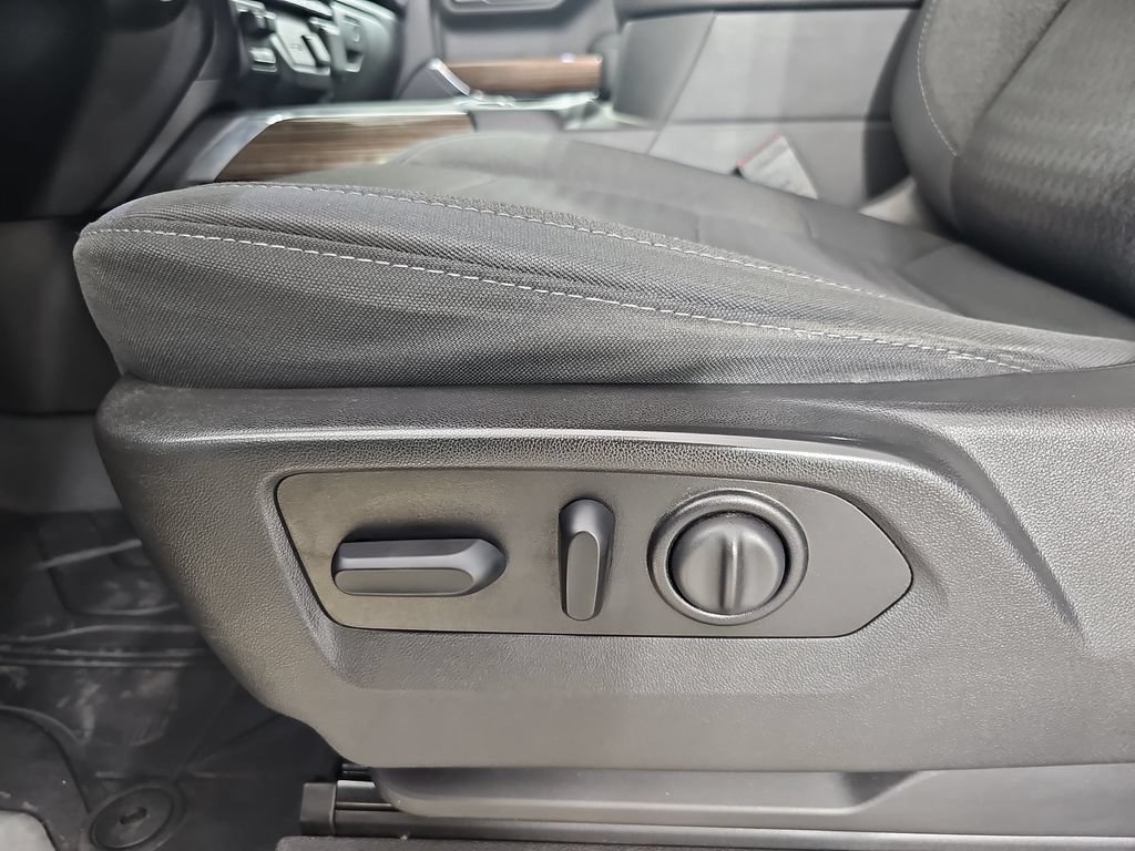 Certified 2020 Chevrolet Silverado 1500 RST AWD/4WD image 34