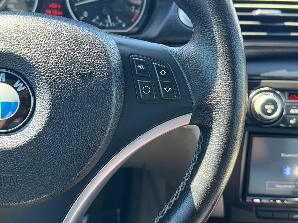 Used 2010 BMW 128i Convertible RWD image 12