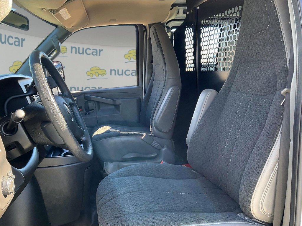 Used 2025 GMC Savana 2500 w/ Driver Convenience Package RWD image 10