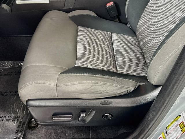 Certified 2019 Toyota Tundra SR5 w/ TRD Off Road Package AWD/4WD image 21